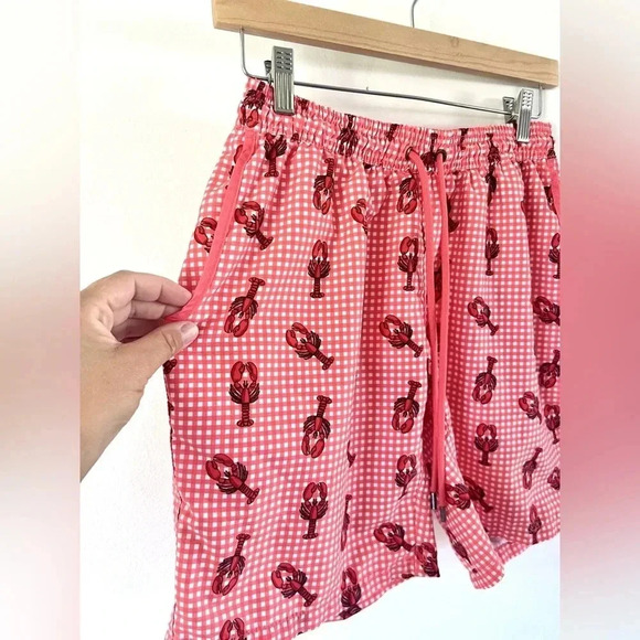Mr. Swim Red Gingham Lobster Print Men’s 7" Inseam Swim Trunks Size Medium - Picture 2 of 12
